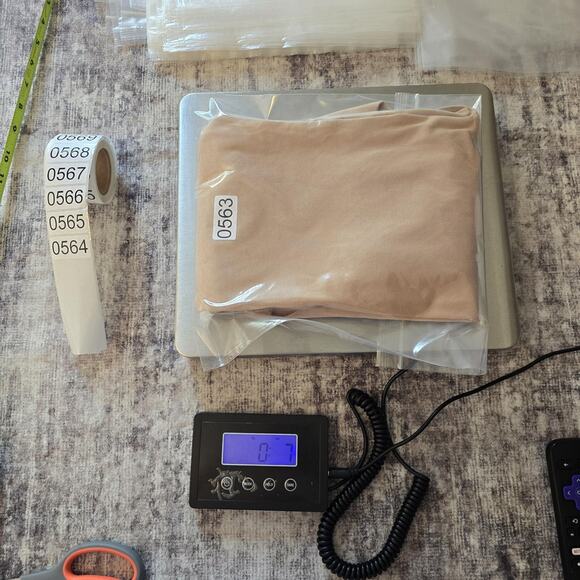 MANGOPOP Bodysuit Womens Medium Beige Long Sleeve Crew Neck Snap Closure Stretch - Picture 9 of 9